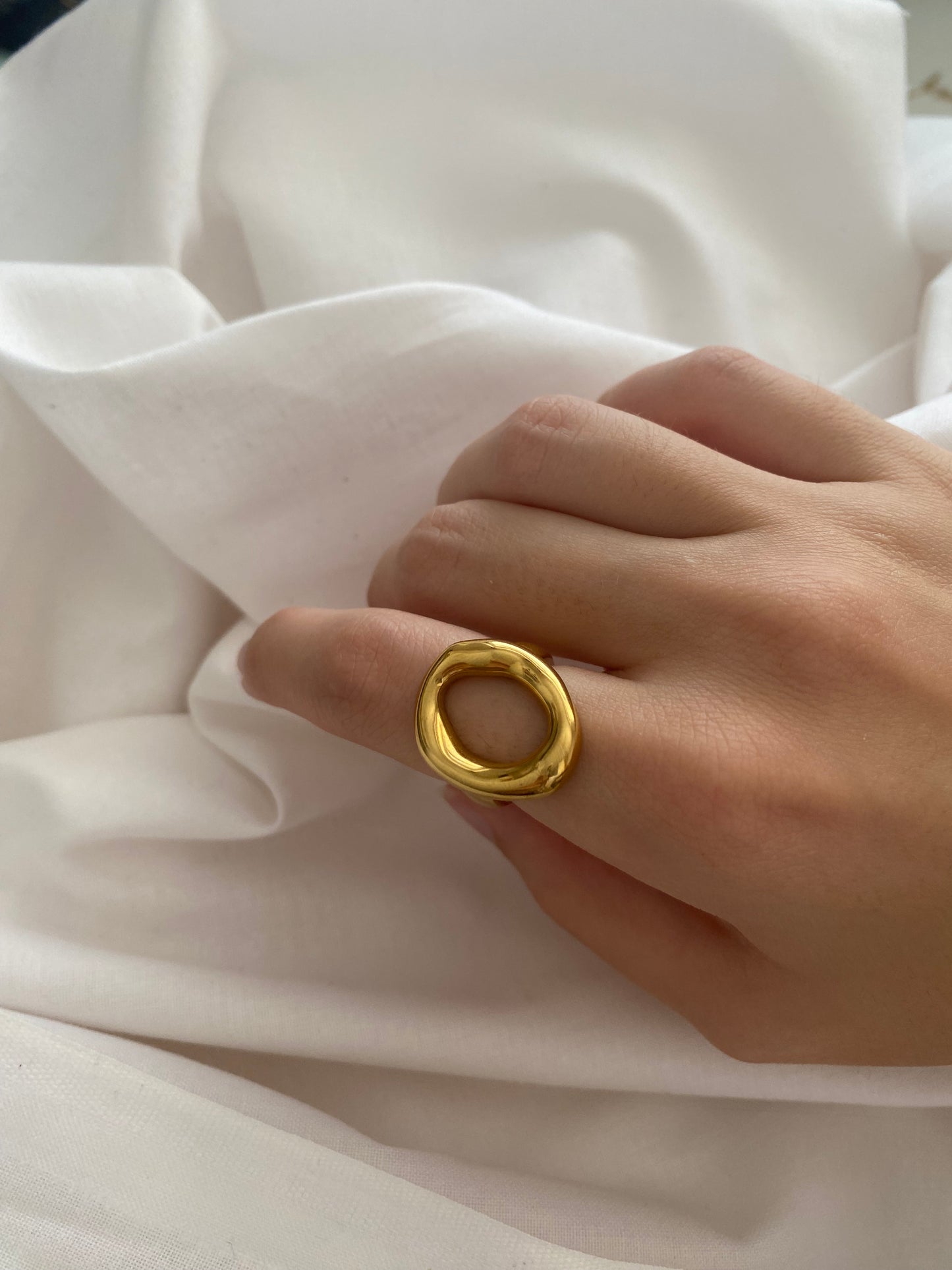 Circle ring
